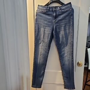 Boyfriend Straight-leg Ankle Jeans